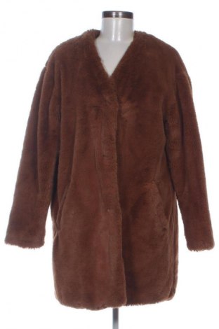 Dámský kabát  Pull&Bear, Velikost M, Barva Hnědá, Cena  1 329,00 Kč