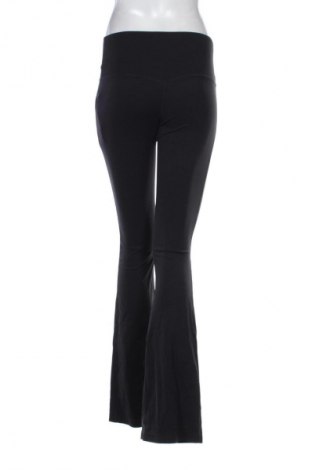 Дамско спортно долнище Nike, Размер S, Цвят Черен, Цена 10,22 €