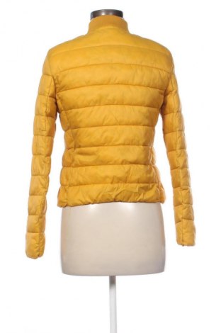 Дамско яке Bershka, Размер M, Цвят Оранжев, Цена 19,94 €