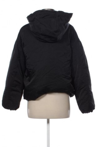 Geacă de femei Bershka, Mărime S, Culoare Negru, Preț 140,99 Lei