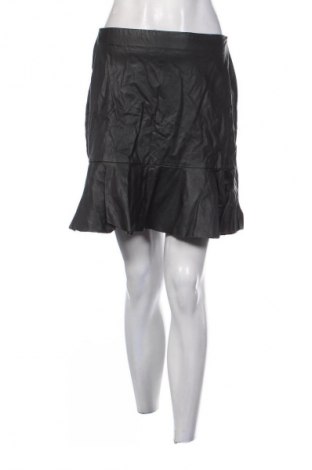 Kožená sukně  B.Young, Velikost M, Barva Černá, Cena  399,00 Kč