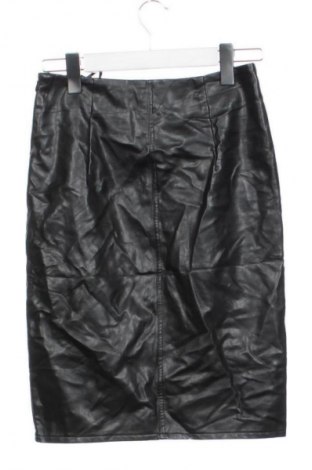 Kožená sukně  SHEIN, Velikost XS, Barva Černá, Cena  49,00 Kč