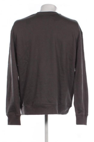 Pánské tričko  Bershka, Velikost XL, Barva Šedá, Cena  549,00 Kč