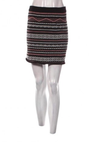 Пола About You, Размер M, Цвят Многоцветен, Цена 2,04 €