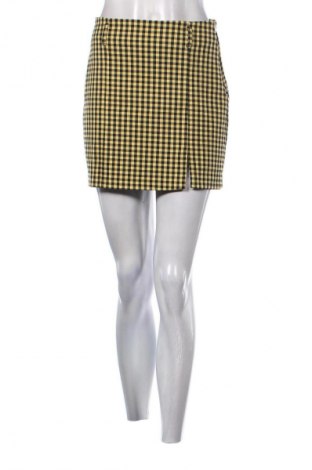 Пола Bershka, Размер S, Цвят Многоцветен, Цена 5,25 €