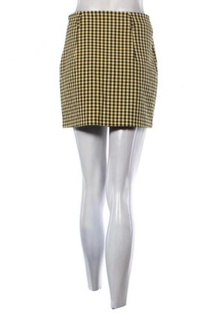 Пола Bershka, Размер S, Цвят Многоцветен, Цена 5,25 €