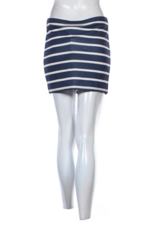 Пола Bershka, Размер M, Цвят Многоцветен, Цена 5,11 €