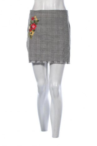 Пола Bershka, Размер M, Цвят Многоцветен, Цена 5,62 €