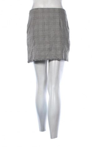 Пола Bershka, Размер M, Цвят Многоцветен, Цена 5,62 €