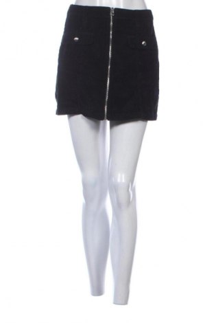 Пола Bershka, Размер S, Цвят Черен, Цена 2,04 €