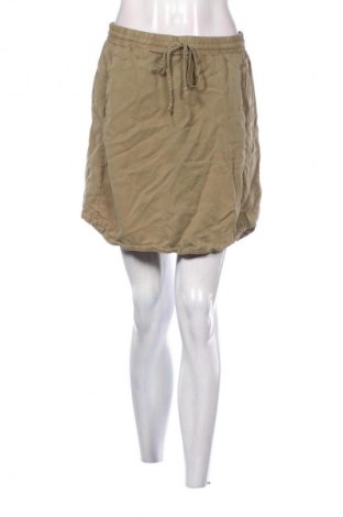 Пола Carry, Размер S, Цвят Зелен, Цена 10,00 €