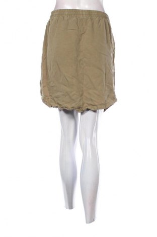 Пола Carry, Размер S, Цвят Зелен, Цена 10,00 €