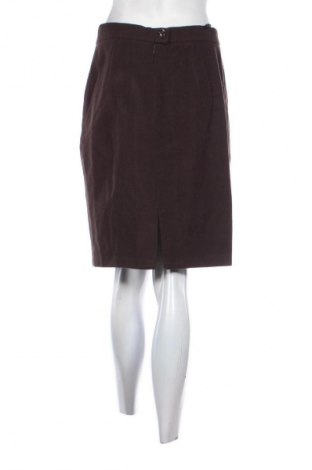 Пола Essentiel, Размер M, Цвят Кафяв, Цена 16,87 €