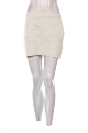 Пола H&M, Размер L, Цвят Екрю, Цена 13,00 €