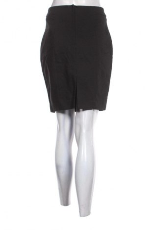 Пола H&M, Размер S, Цвят Черен, Цена 2,04 €