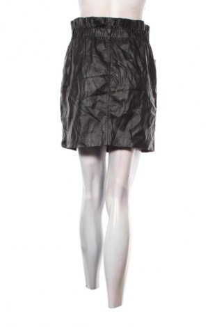 Пола ONLY, Размер M, Цвят Черен, Цена 3,06 €