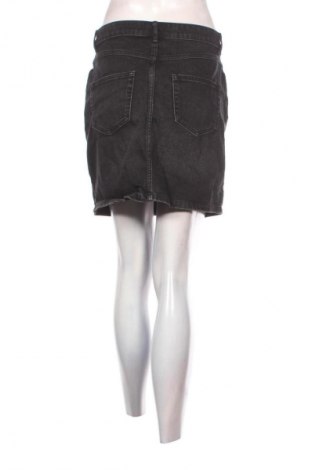 Пола ONLY, Размер S, Цвят Сив, Цена 5,62 €