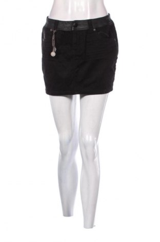 Пола ONLY, Размер M, Цвят Черен, Цена 5,11 €