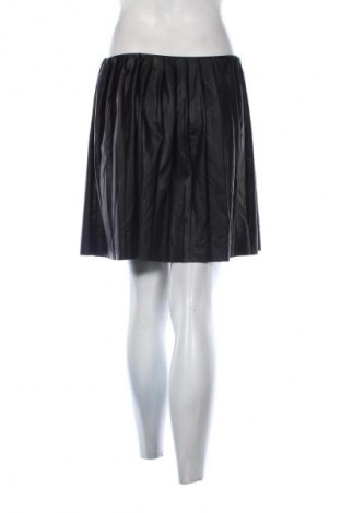 Sukně Oviesse, Velikost M, Barva Černá, Cena  199,00 Kč