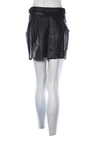 Пола Pull&Bear, Размер M, Цвят Черен, Цена 7,15 €