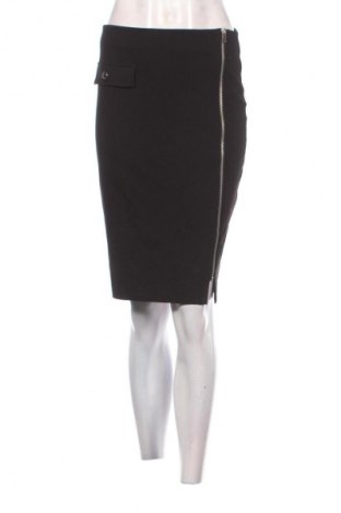 Пола Reserved, Размер S, Цвят Черен, Цена 2,04 €