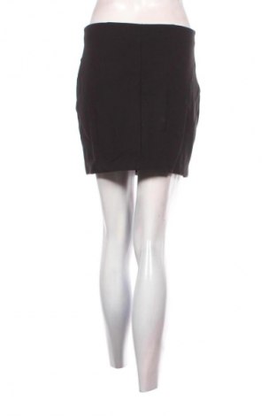 Пола Stradivarius, Размер M, Цвят Черен, Цена 8,18 €