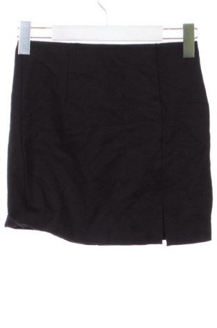 Пола Stradivarius, Размер XS, Цвят Черен, Цена 4,60 €