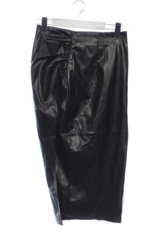 Пола Unbranded, Размер XS, Цвят Черен, Цена 2,04 €