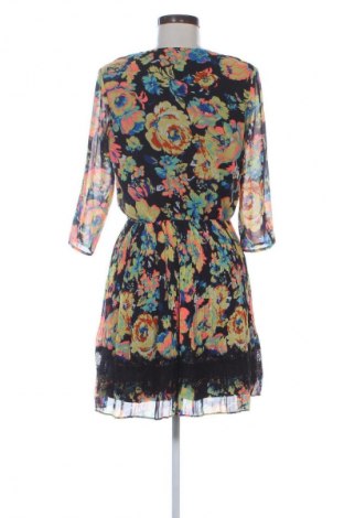 Рокля ASOS, Размер M, Цвят Многоцветен, Цена 25,05 €