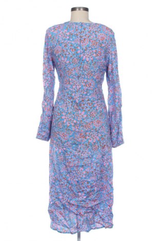 Šaty  B.Young, Velikost S, Barva Vícebarevné, Cena  129,00 Kč