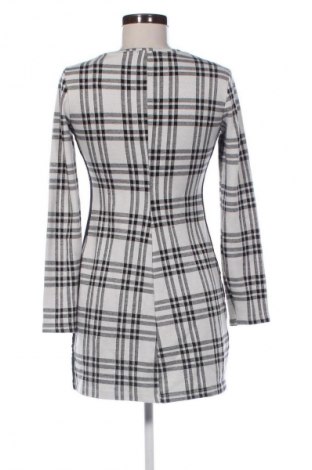 Рокля Bershka, Размер S, Цвят Многоцветен, Цена 10,73 €