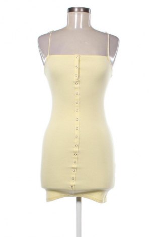 Φόρεμα Bershka, Μέγεθος XS, Χρώμα Κίτρινο, Τιμή 20,00 €