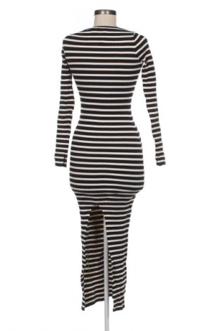 Sukienka Bershka, Rozmiar M, Kolor Kolorowy, Cena 7,99 zł