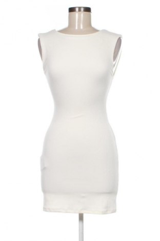 Рокля Bershka, Размер S, Цвят Екрю, Цена 10,73 €