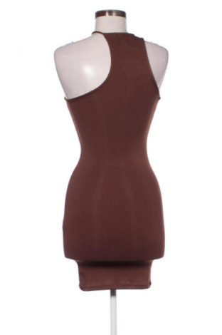 Рокля Bershka, Размер XS, Цвят Кафяв, Цена 32,21 €