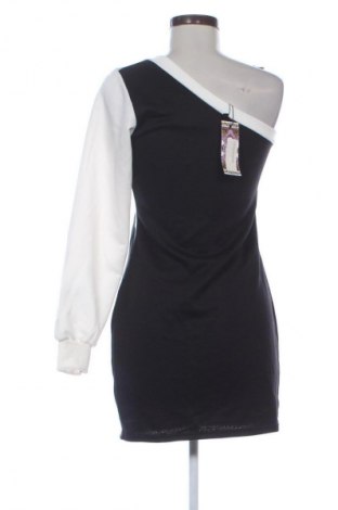 Рокля Boohoo, Размер M, Цвят Многоцветен, Цена 16,16 €