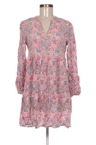 Šaty  C&A, Velikost M, Barva Vícebarevné, Cena  329,00 Kč