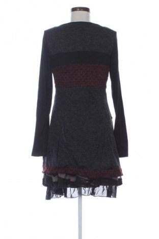 Рокля C'fait Pour Vous, Размер M, Цвят Многоцветен, Цена 13,80 €