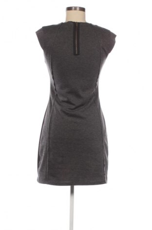 Рокля Desigual, Размер S, Цвят Многоцветен, Цена 42,43 €