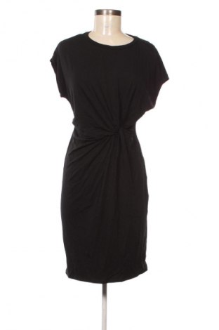 Φόρεμα Edited, Μέγεθος M, Χρώμα Μαύρο, Τιμή 48,99 €