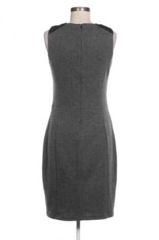 Рокля Esprit, Размер M, Цвят Многоцветен, Цена 12,27 €