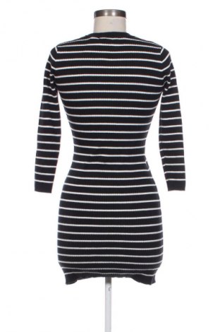 Рокля Forever 21, Размер M, Цвят Многоцветен, Цена 15,00 €