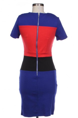 Рокля French Connection, Размер M, Цвят Многоцветен, Цена 42,43 €