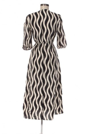 Kleid Friends Like These, Größe M, Farbe Mehrfarbig, Preis € 49,99