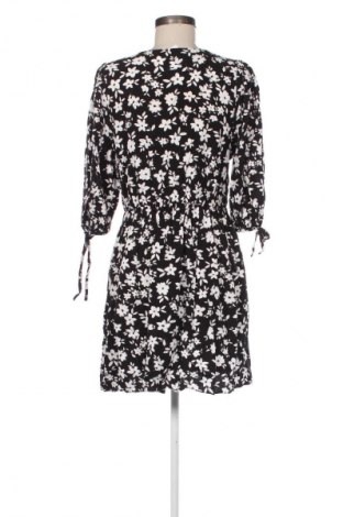 Šaty  George, Velikost S, Barva Vícebarevné, Cena  379,00 Kč