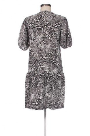 Sukienka George, Rozmiar M, Kolor Kolorowy, Cena 82,99 zł