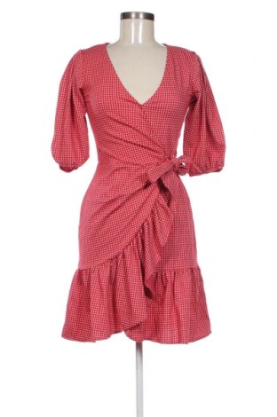 Рокля Guess, Размер S, Цвят Многоцветен, Цена 36,13 €