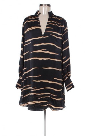 Рокля H&M, Размер XS, Цвят Многоцветен, Цена 14,31 €