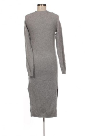 Šaty  Hollister, Velikost M, Barva Šedá, Cena  279,00 Kč