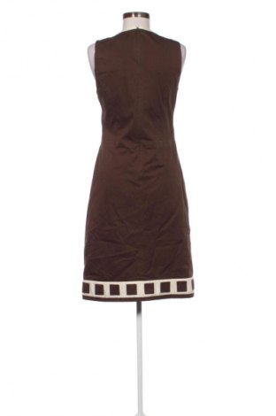 Рокля Hugo Boss, Размер M, Цвят Кафяв, Цена 78,22 €